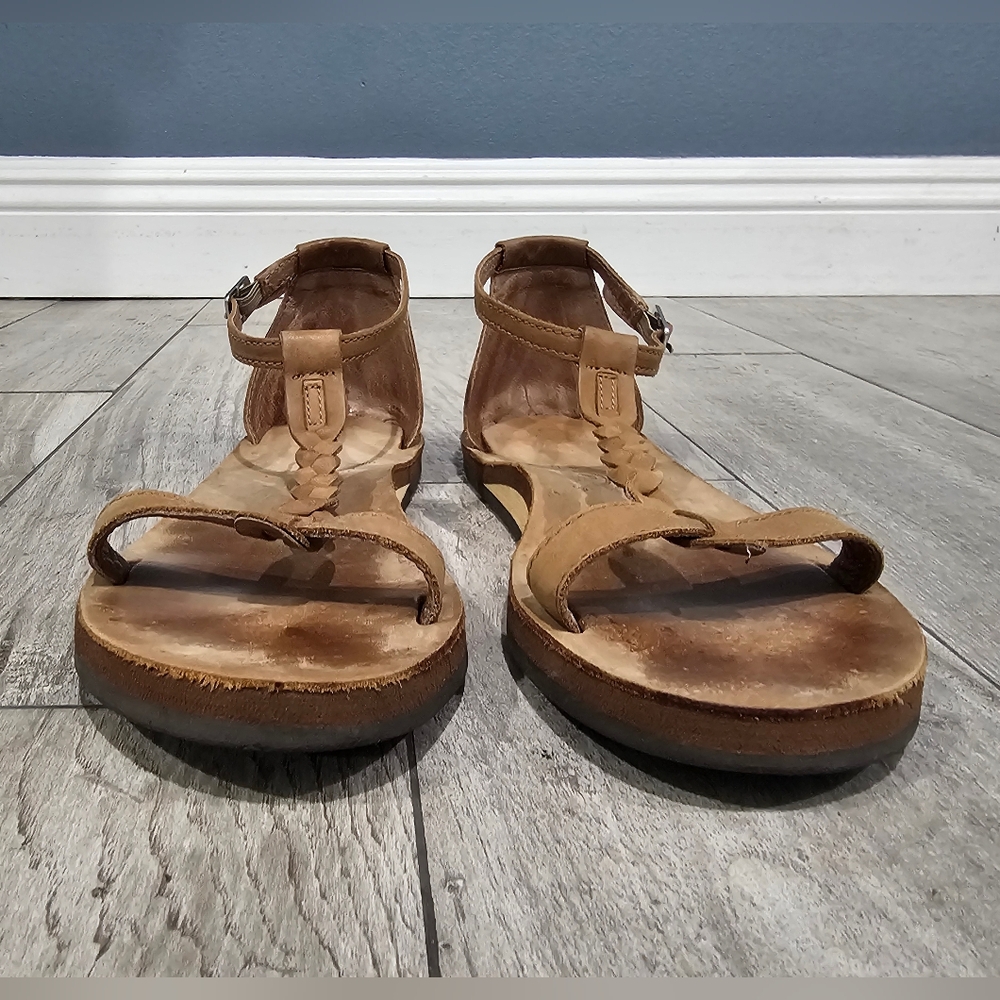 RAINBOW Women Califia Tan Leather T-Strap Ankle Strap Flat Sandals 10M - Picture 4 of 6